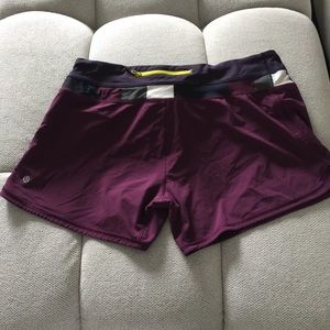 Lululemon Groovy Run shorts size 12